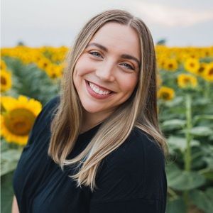 Meet your Posher, Halee